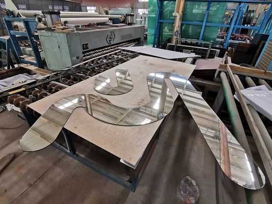 Scratchproof  CNC Processed 2440x5000mm Standard Glass Panels