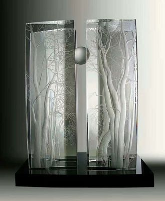 ISO9001 Inner Carved Artwork Etched Ornamental Crystals